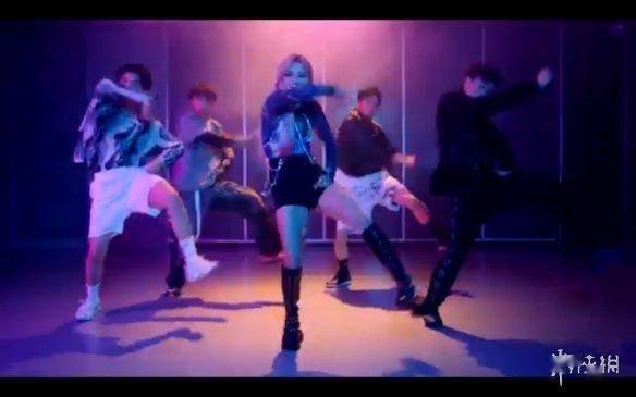 撒烟花舞蹈成人舞蹈视频,成人舞蹈视频展现独特魅力